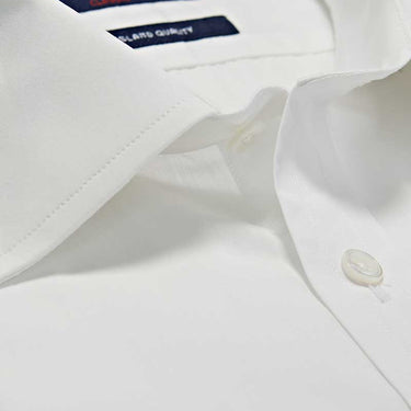 Classic Fit, Classic Collar, 2 Button Cuff Shirt in a Plain White Sea Island Quality Poplin Cotton