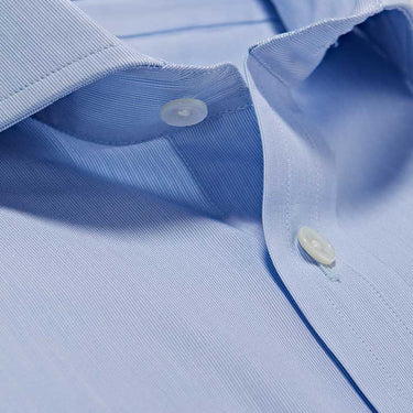 Classic Fit, Cutaway Collar, Double Cuff Shirt In Sky Blue Hairline