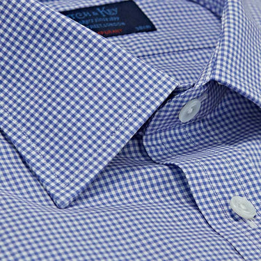 Contemporary Fit, Classic Collar, Double Cuff Shirt in a Blue & White Fine Check Poplin Cotton