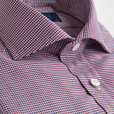 Contemporary Fit Navy & Wine Micro Houndstooth Cotton Shirt with Cut - away Collar & Two Button Cuff